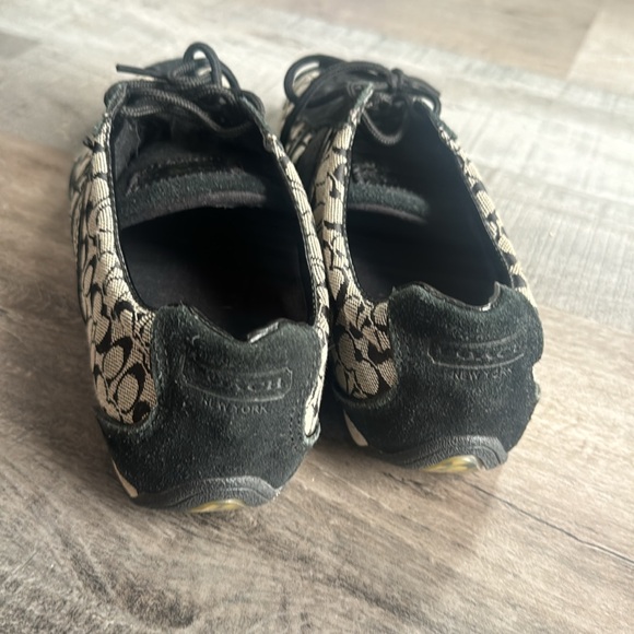 Coach signature C 8 1/2 M women’s lace up sneakers - Picture 5 of 8